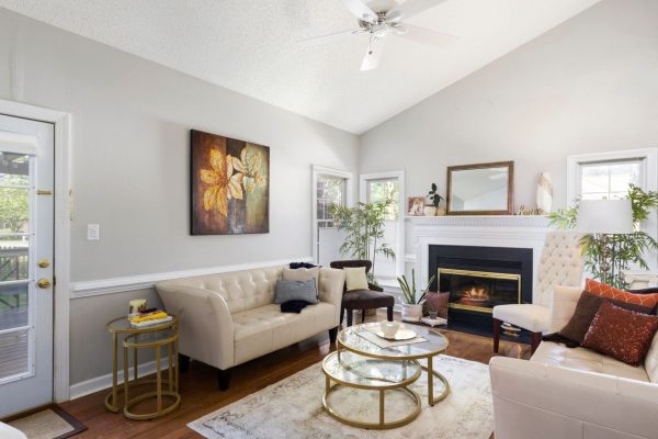 Chester/ Chesterfield sofa 